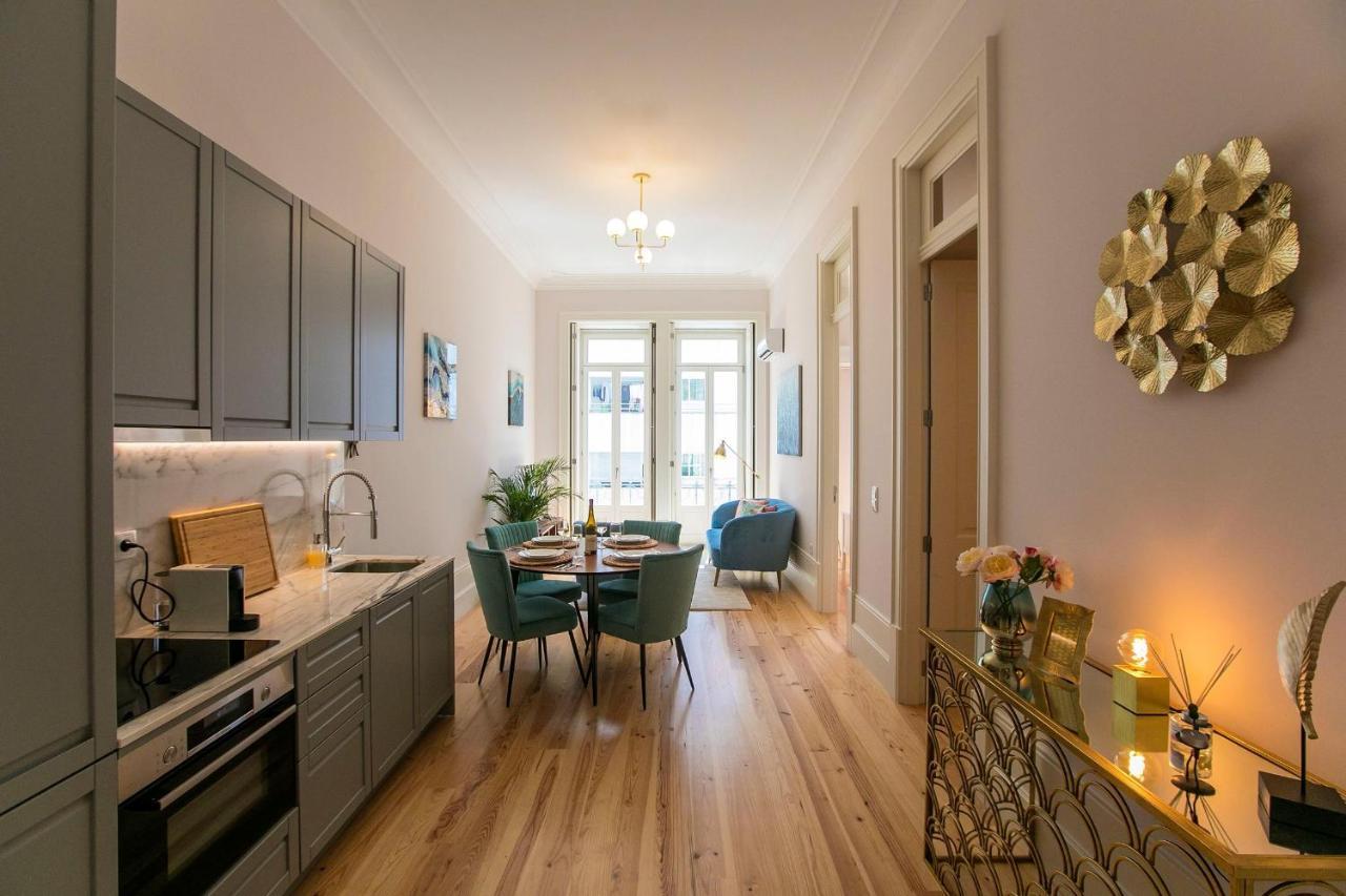 Lovelystay - 2Br Flat With Ac In Duque De Loule OOporto Exteriör bild